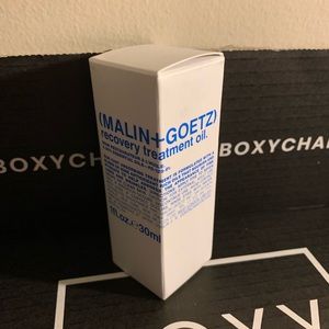 Smoothing wrinkle oil